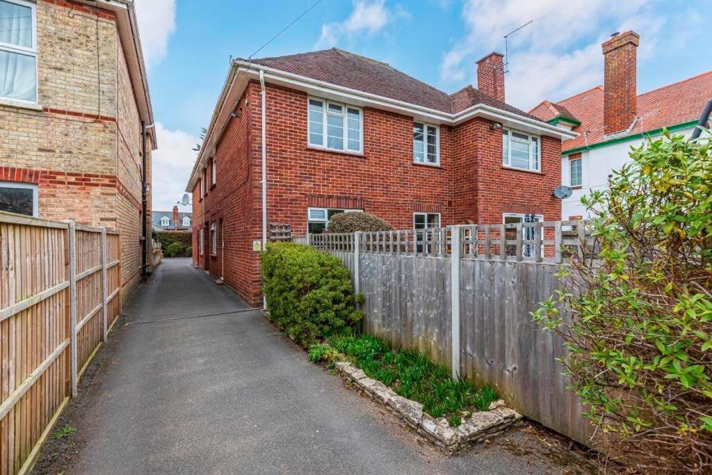 Bournecoast - Near Beach And Shops - Parking - 8498 Apartment Bournemouth Exterior photo